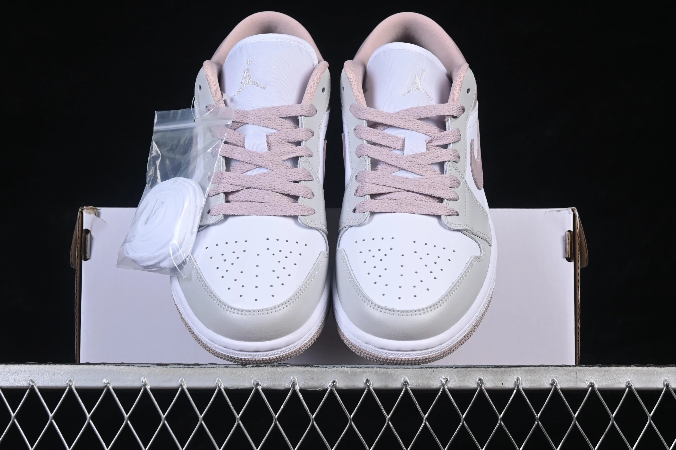 All categories Air Jordan Jordan series basketball shoes Air Jordan 1 Low Air Jordan 1 Low AJ1 Joe 1 rice white powder low-top cultural casual sneakers DC0774-606
